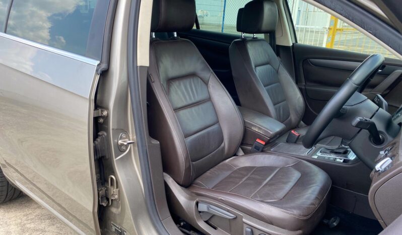 VOLKSWAGEN 1.4A PASSAT TSI DSG NAVI REVCAM full