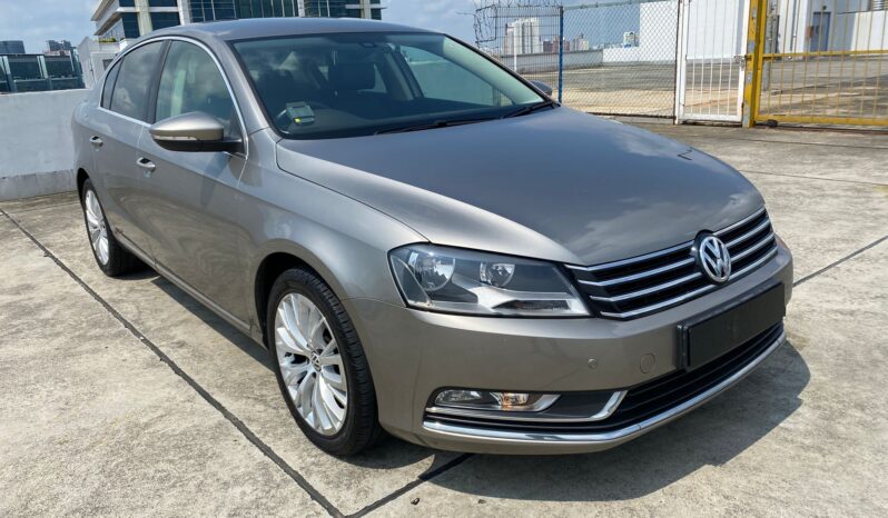 VOLKSWAGEN 1.4A PASSAT TSI DSG NAVI REVCAM full