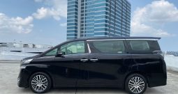 TOYOTA VELLFIRE 2.5A SUNROOF