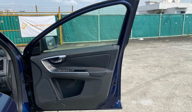 VOLVO XC60 T5 OCEAN RACE full